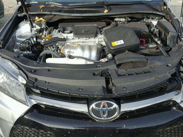 4T1BF1FK8HU695365 - 2017 TOYOTA CAMRY LE SILVER photo 7