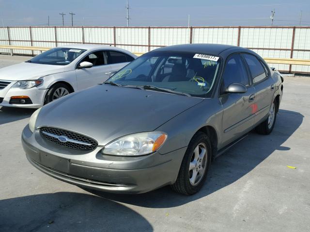 1FAFP53UX2G124570 - 2002 FORD TAURUS SE GREEN photo 2