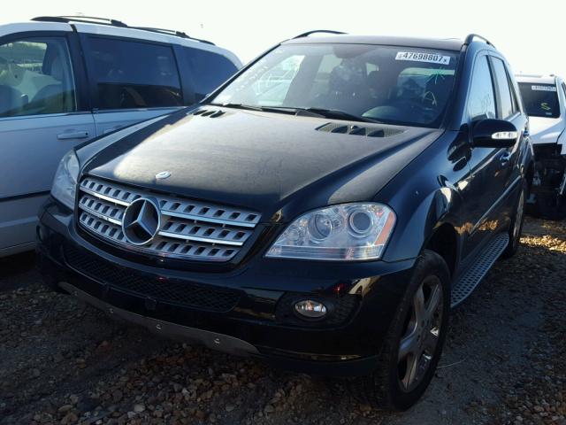 4JGBB86E28A439769 - 2008 MERCEDES-BENZ ML 350 BLACK photo 2