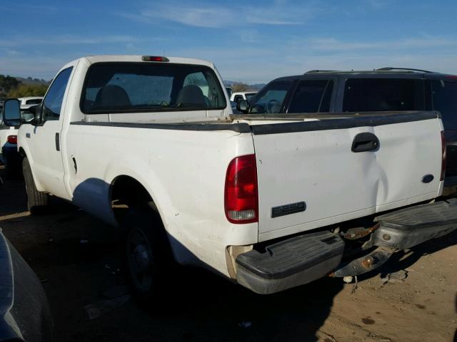 1FTNF20575EC82322 - 2005 FORD F250 SUPER WHITE photo 3