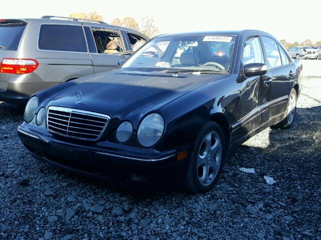 WDBJF70J82B487782 - 2002 MERCEDES-BENZ E 430 BLACK photo 2