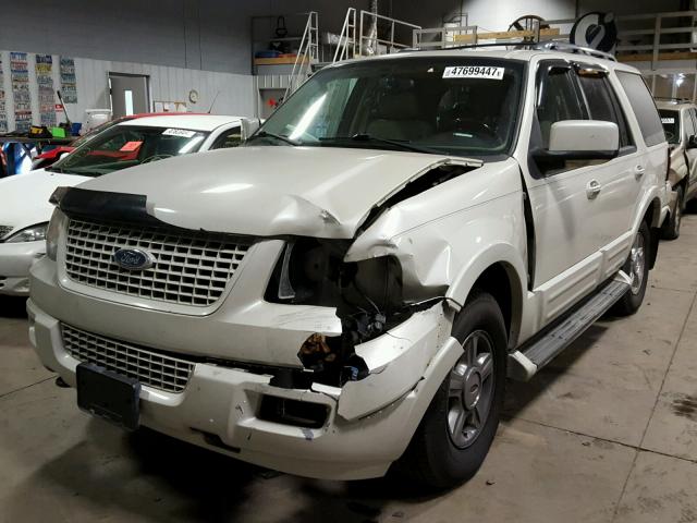 1FMFU20525LA97449 - 2005 FORD EXPEDITION WHITE photo 2