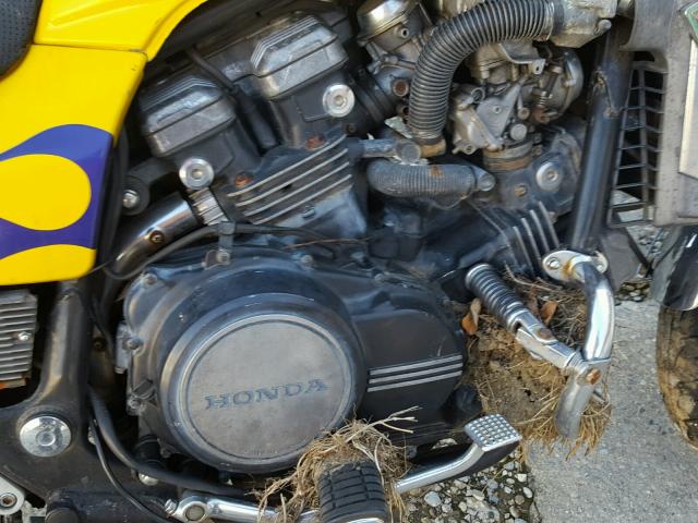 JH2SC1207DM004023 - 1983 HONDA VF1100 C YELLOW photo 7