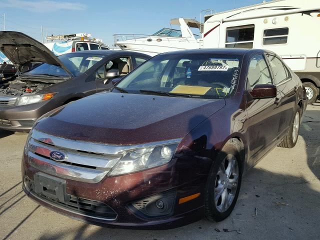 3FAHP0HAXCR379515 - 2012 FORD FUSION SE MAROON photo 2