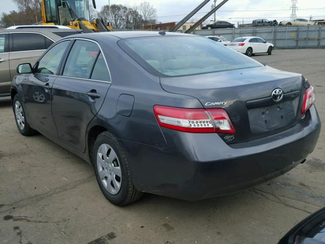 4T4BF3EK9AR087234 - 2010 TOYOTA CAMRY BASE GRAY photo 3