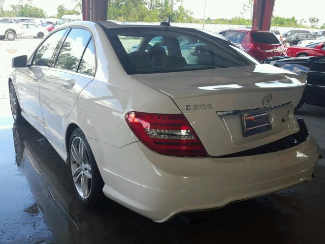 WDDGF4HB8EA930763 - 2014 MERCEDES-BENZ C 250 WHITE photo 3