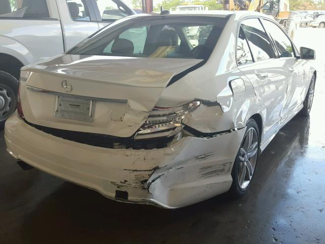 WDDGF4HB8EA930763 - 2014 MERCEDES-BENZ C 250 WHITE photo 4