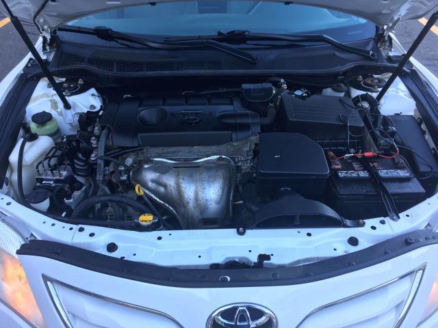 4T4BF3EK5BR181015 - 2011 TOYOTA CAMRY BASE WHITE photo 10