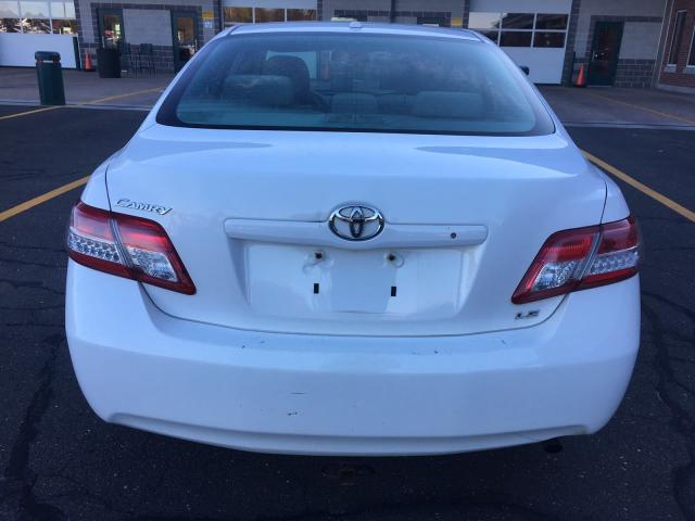 4T4BF3EK5BR181015 - 2011 TOYOTA CAMRY BASE WHITE photo 6