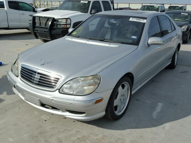 WDBNG70J01A206481 - 2001 MERCEDES-BENZ S 430 SILVER photo 2