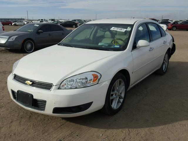 2G1WU583189176284 - 2008 CHEVROLET IMPALA LTZ WHITE photo 2