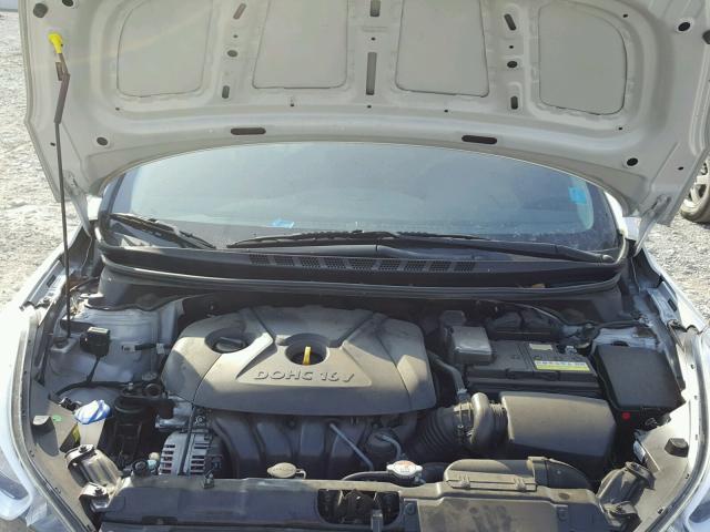 5NPDH4AE0GH773057 - 2016 HYUNDAI ELANTRA SE SILVER photo 7