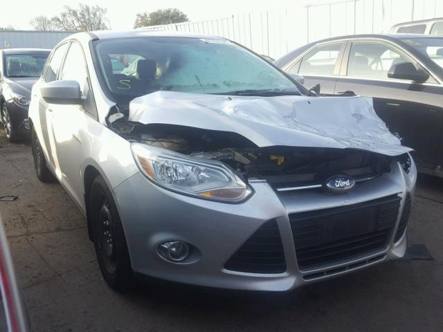 1FAHP3K29CL156884 - 2012 FORD FOCUS SE SILVER photo 1