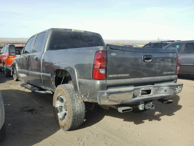 1GCHC23U12F139400 - 2002 CHEVROLET SILVERADO GRAY photo 3