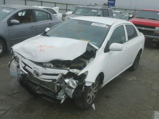 2T1BU4EE9DC108993 - 2013 TOYOTA COROLLA BA WHITE photo 2