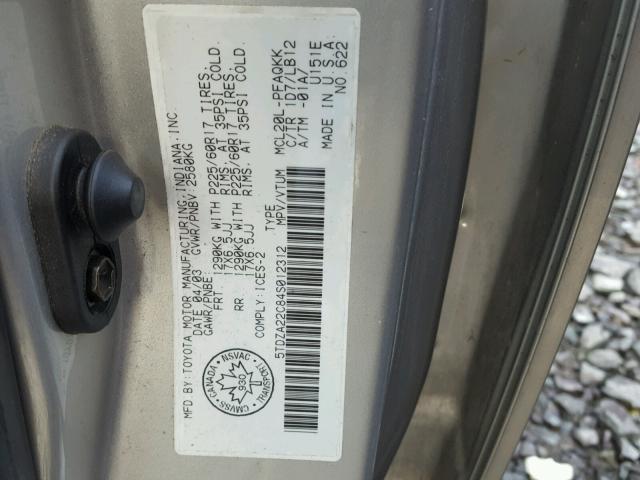 5TDZA22C84S012312 - 2004 TOYOTA SIENNA XLE SILVER photo 10