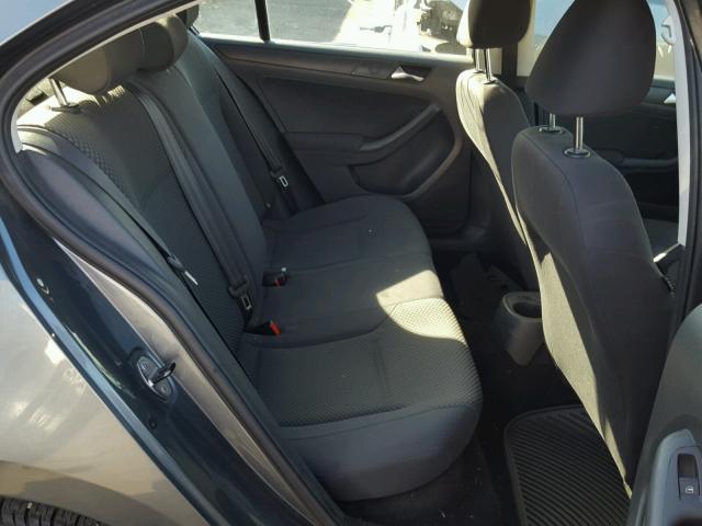3VW2K7AJXCM340841 - 2012 VOLKSWAGEN JETTA BASE GRAY photo 6