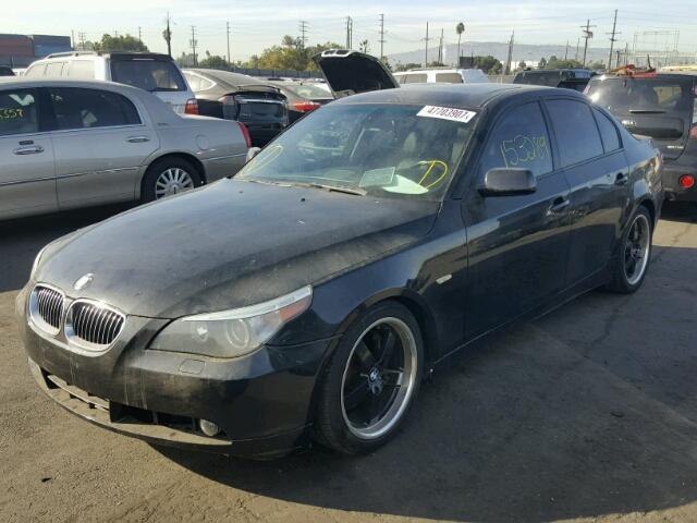 WBANB33504B111034 - 2004 BMW 545 I BLACK photo 2