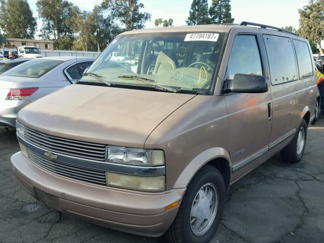 1GNDM19W6TB173282 - 1996 CHEVROLET ASTRO BROWN photo 2