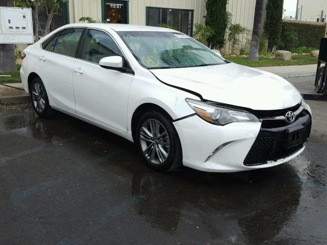 4T1BF1FK0FU022258 - 2015 TOYOTA CAMRY LE WHITE photo 1