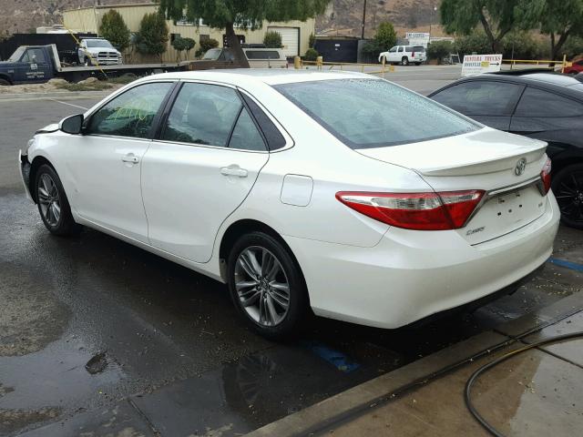 4T1BF1FK0FU022258 - 2015 TOYOTA CAMRY LE WHITE photo 3