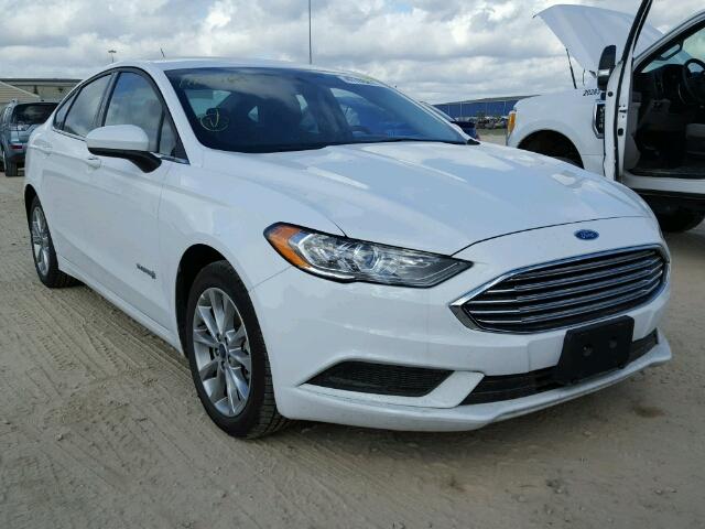 3FA6P0LUXHR385380 - 2017 FORD FUSION SE WHITE photo 1