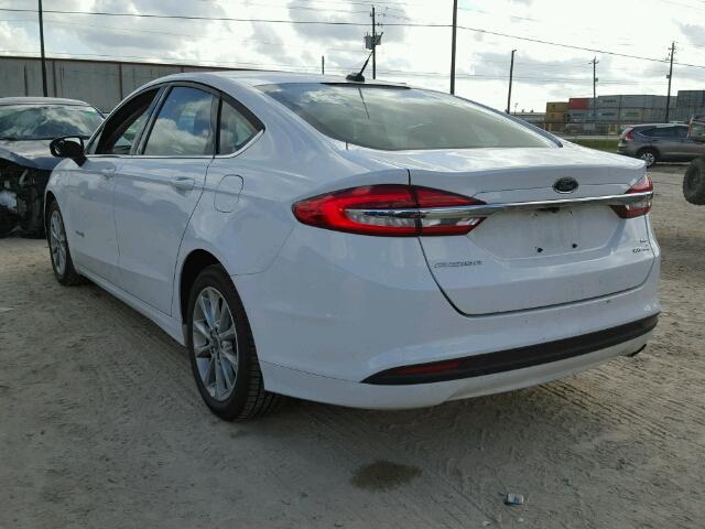 3FA6P0LUXHR385380 - 2017 FORD FUSION SE WHITE photo 3