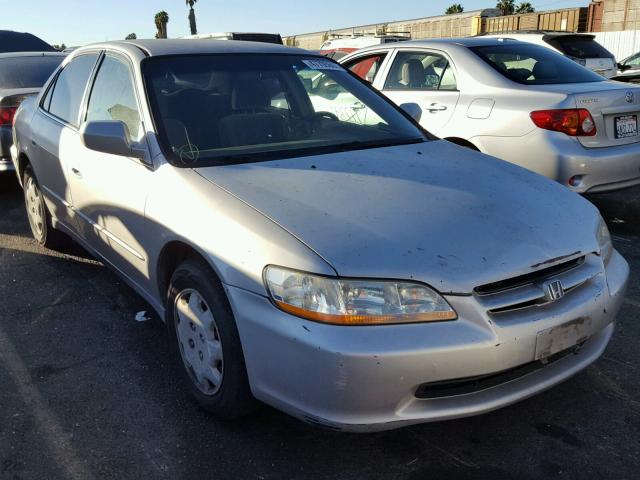 1HGCG5547XA155099 - 1999 HONDA ACCORD LX BEIGE photo 1