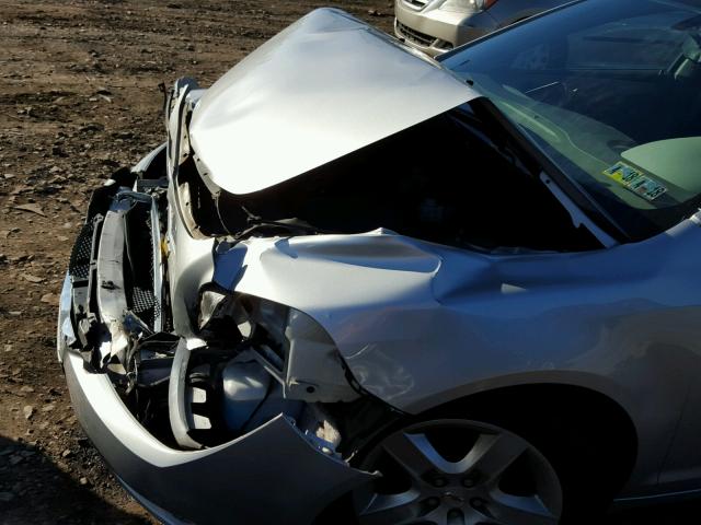 1G1ZB5E03CF257025 - 2012 CHEVROLET MALIBU LS SILVER photo 9