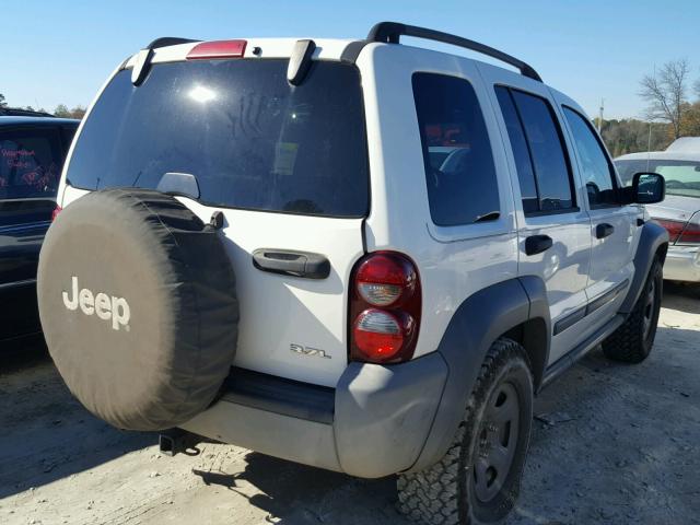 1J4GL48K85W541332 - 2005 JEEP LIBERTY SP WHITE photo 4