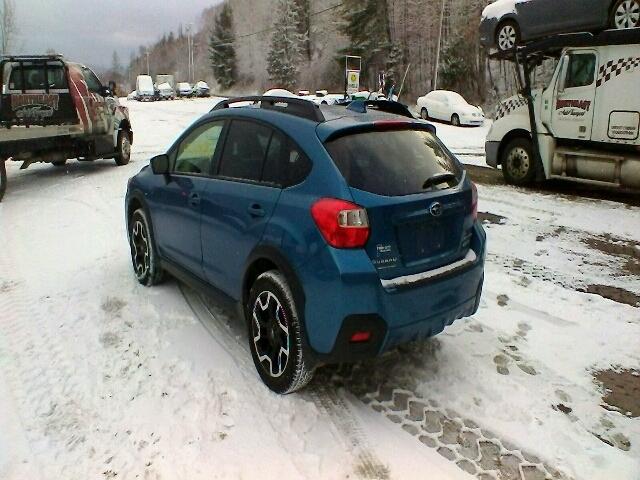 JF2GPANC9H8221615 - 2017 SUBARU CROSSTREK BLUE photo 3