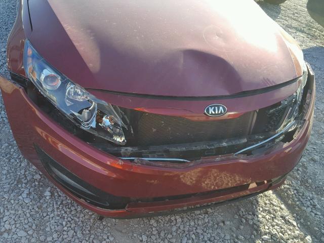 5XXGM4A79DG237676 - 2013 KIA OPTIMA LX RED photo 9