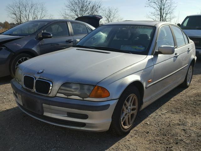 WBAAM3336XFP55741 - 1999 BMW 323I AUTOM SILVER photo 2