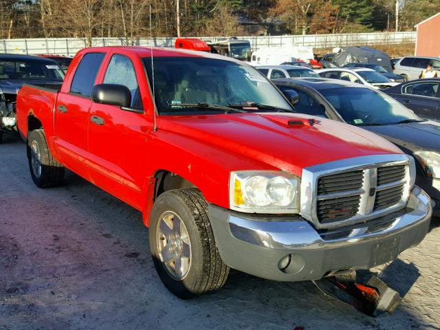 1D7HE48K85S165541 - 2005 DODGE DAKOTA QUA RED photo 1