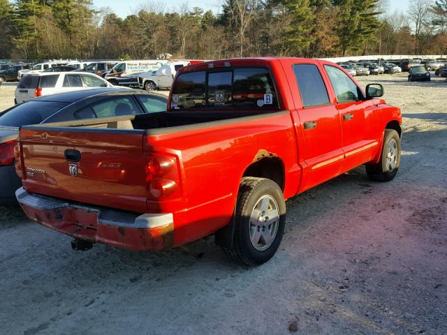 1D7HE48K85S165541 - 2005 DODGE DAKOTA QUA RED photo 4