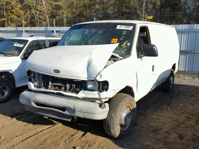 1FTNE24202HB57014 - 2002 FORD ECONOLINE WHITE photo 2