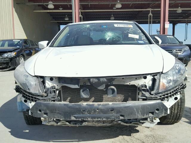 1HGCP2F6XCA133574 - 2012 HONDA ACCORD SE WHITE photo 9