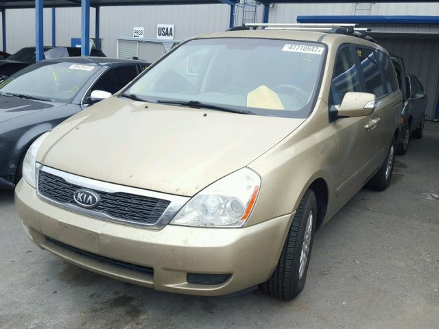 KNDMG4C78B6370867 - 2011 KIA SEDONA LX GOLD photo 2