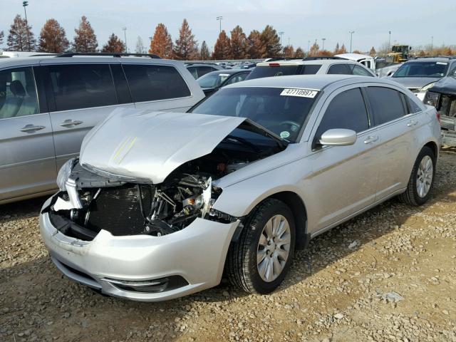 1C3BC4FBXBN536173 - 2011 CHRYSLER 200 LX SILVER photo 2