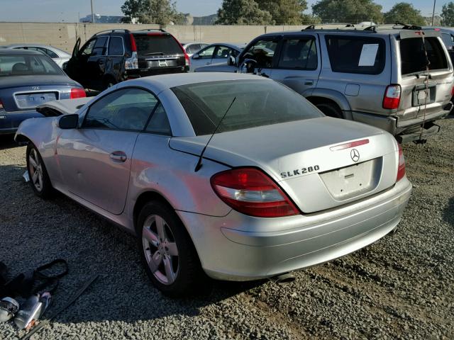 WDBWK54F66F132491 - 2006 MERCEDES-BENZ SLK 280 SILVER photo 3