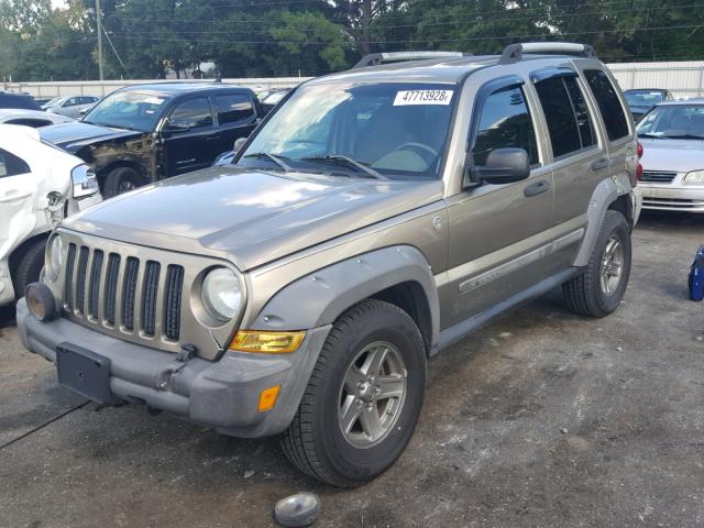 1J4GL38K26W182720 - 2006 JEEP LIBERTY RE TAN photo 2