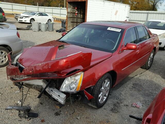 1G6KD5EY5AU130605 - 2010 CADILLAC DTS LUXURY RED photo 2