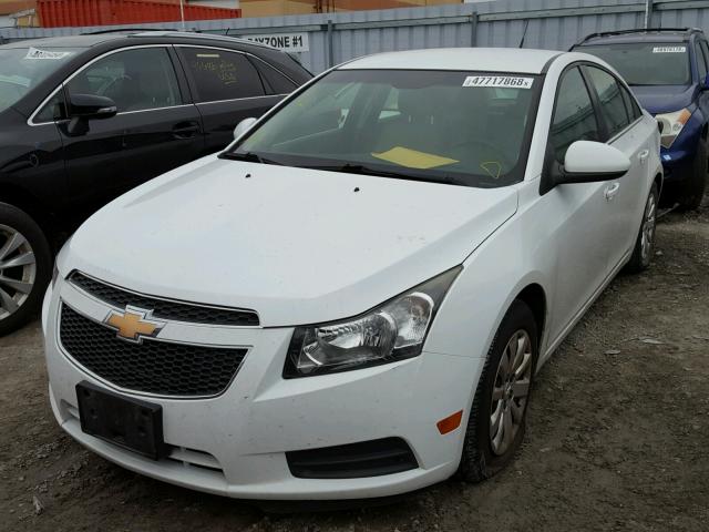 1G1PF5S90B7289390 - 2011 CHEVROLET CRUZE LT WHITE photo 2