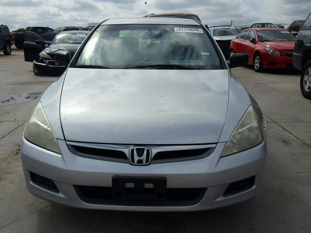 1HGCM56196A125789 - 2006 HONDA ACCORD VAL SILVER photo 9