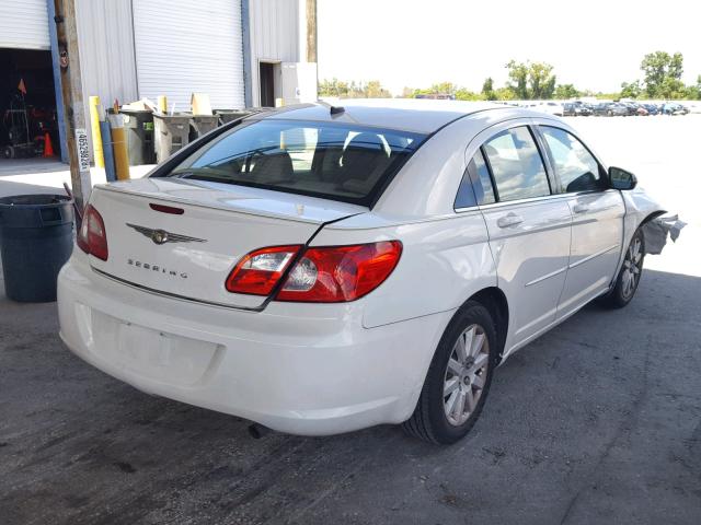 1C3LC46KX8N152326 - 2008 CHRYSLER SEBRING LX WHITE photo 4