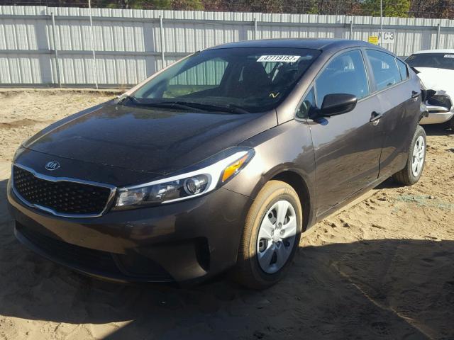 3KPFK4A74HE036333 - 2017 KIA FORTE LX CHARCOAL photo 2