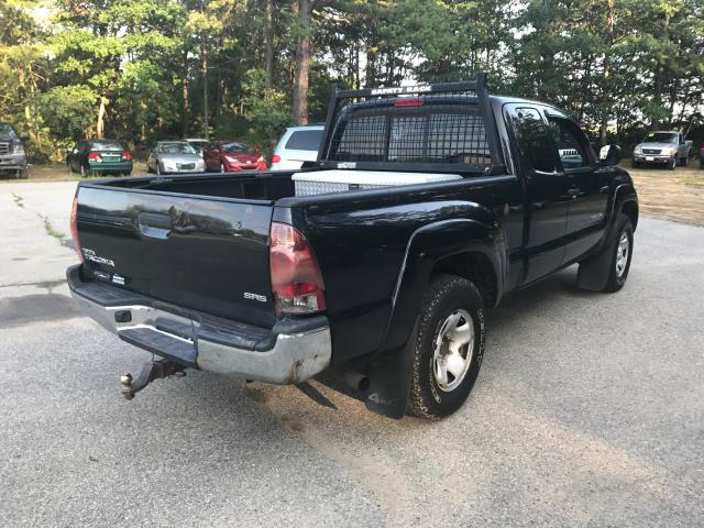 5TEUX42N28Z563740 - 2008 TOYOTA TACOMA ACC BLACK photo 4