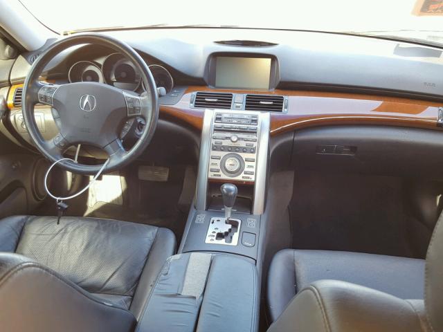 JH4KB16647C001745 - 2007 ACURA RL SILVER photo 9