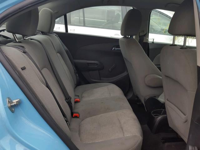 1G1JA5SH4E4158934 - 2014 CHEVROLET SONIC LS BLUE photo 6