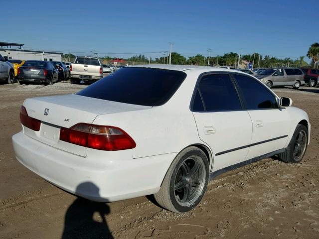 1HGCG5640YA019459 - 2000 HONDA ACCORD LX WHITE photo 4